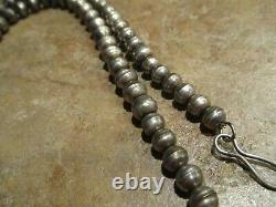 30 OLDER Vintage Navajo Graduated Sterling PEARLS Bench Made Bead Necklace