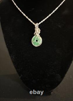 Beautiful Vintage Designer Made Sterling Silver Jade Pendant