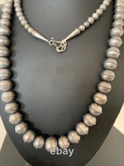 Hand Stamped Bench Navajo Pearls Graduated Sterling Silver Bead Necklace 36