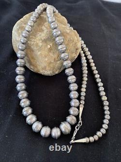 Hand Stamped Bench Navajo Pearls Graduated Sterling Silver Bead Necklace 36