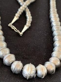 Hand Stamped Bench Navajo Pearls Graduated Sterling Silver Bead Necklace 36