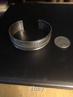 NAVAJO CUSTOM MADE STERLING SILVER LGE BRACELT HEAVY 39.88g, 6 + 1 1/4' GAP