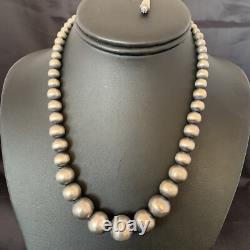 Navajo Pearls Graduated Sterling Silver Round Seamless Bead Necklace 21