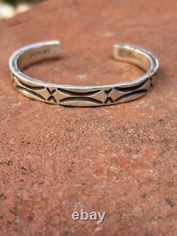 Navajo made sterling silver bracelet LZ049