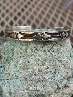 Navajo made sterling silver bracelet LZ049