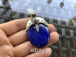 STERLING SILVER AND LAPIZ LAZULI OVAL STONE With 1 RUBY HANDCRAFTED MADE IN BALI
