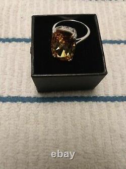 Size 9 Large Sterling Silver Ring made With Crystal From Swarovski (198)