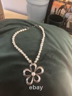 Sterling Silver Flower Pendant Pearl Necklace Made In Israel 12