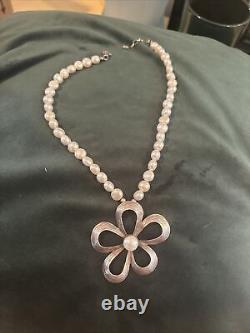 Sterling Silver Flower Pendant Pearl Necklace Made In Israel 12