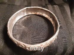 Vintage Custo made Sterling Silver Solid Bangle Cuff Bracelet 7-7/8 Inches 925