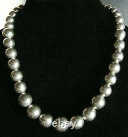 Vintage Navajo Pearls Sterling Silver Graduated Bench Made Beads Necklace 21