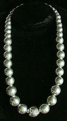 Vintage Navajo Pearls Sterling Silver Graduated Bench Made Beads Necklace 21