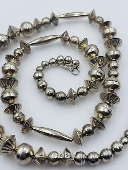 Vintage Navajo Pearls Sterling Silver Hand Made Beaded Necklace 29
