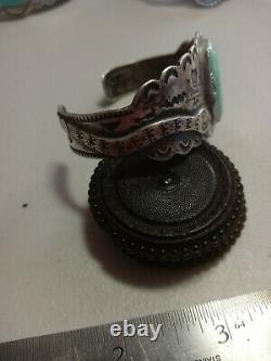 WOW Pawn RARE ZUNI STERLING TURQUOISE WITH SCALLOPED CUFF HAND MADE SNAKES