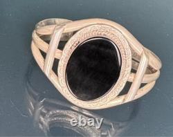 Well Made 925 Sterling Silver And Onyx Cuff Bracelet
